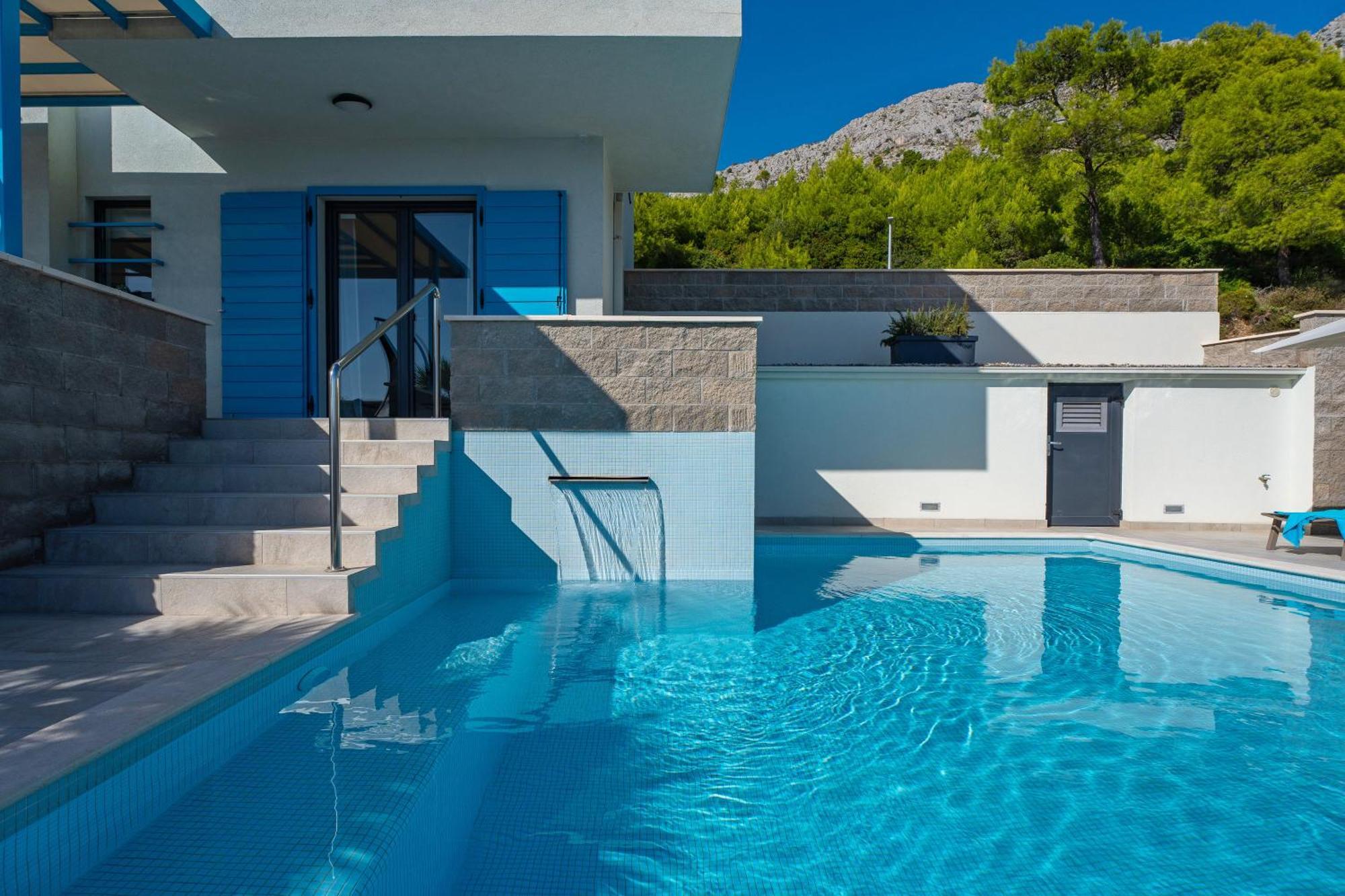 Villa Allegra With 32Msq Heated Pool, 300M Far From Sandy Beaches, Open Sea View Omis Exterior photo